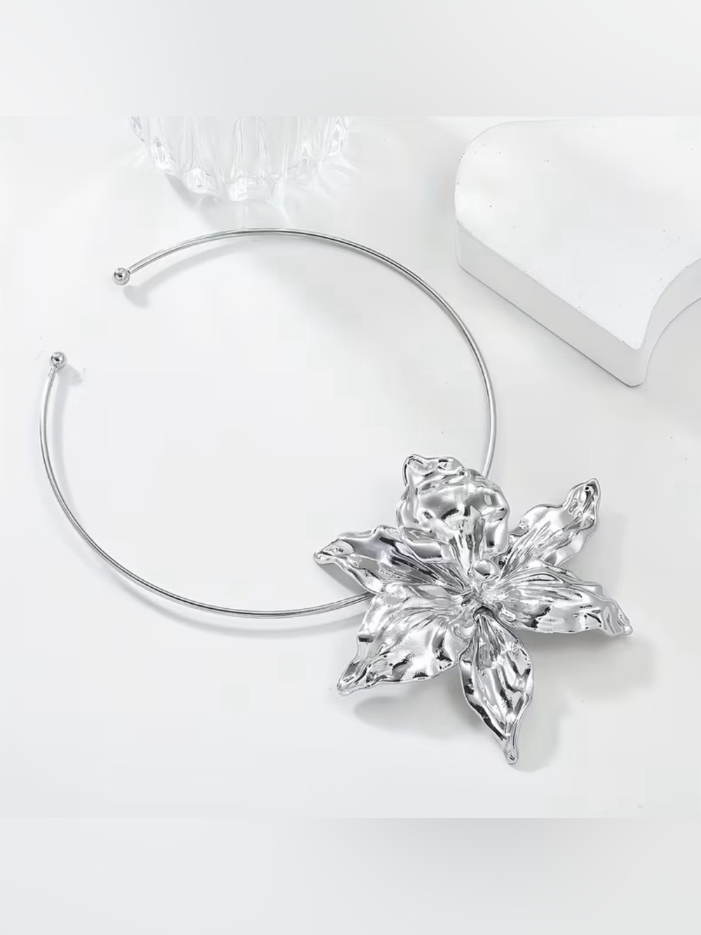 NEW! Silver Floral Statement Choker Necklace. Flower Necklace 🌸